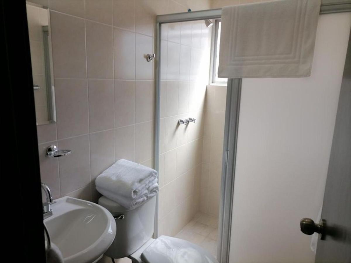 Apartamento Amplio Departamento, Seguridad, Ubicacion Pb Querétaro